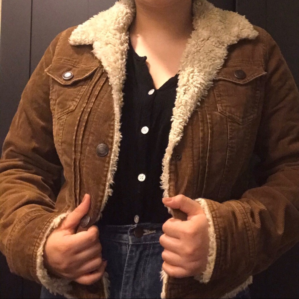 Brown corduroy jacket 🧸